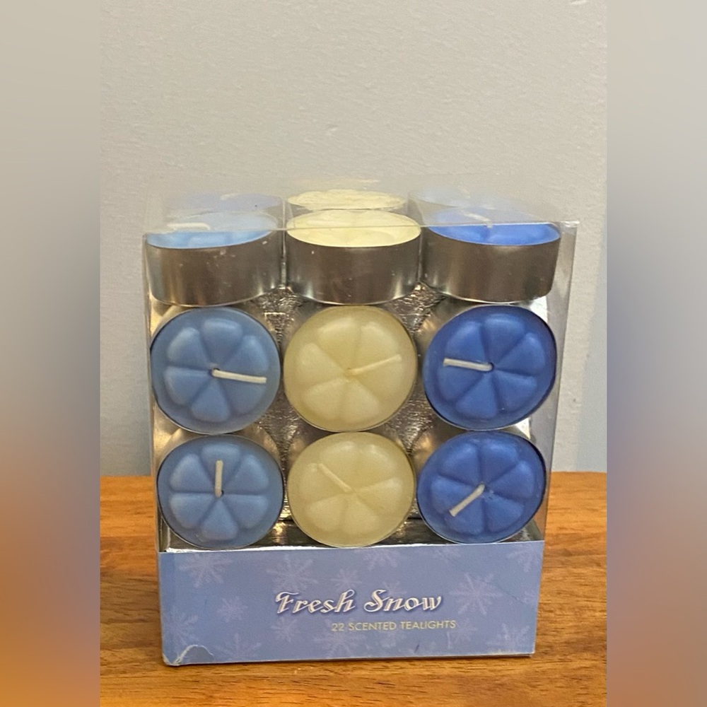 NEW One package of T-light candles - Fresh Snow